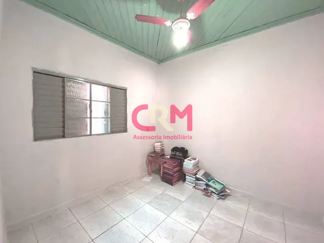 Casa com 2415m² 5 quartos e 3 banheiros, à venda, no bairro Centro em Taquaritinga