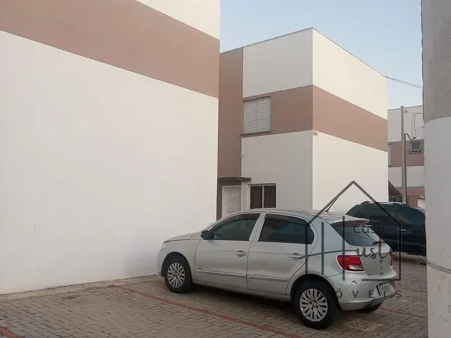 Casa 2 quartos e 2 banheiros, à venda ou para alugar, no bairro Água Espraiada (Caucaia do Alto) em Cotia