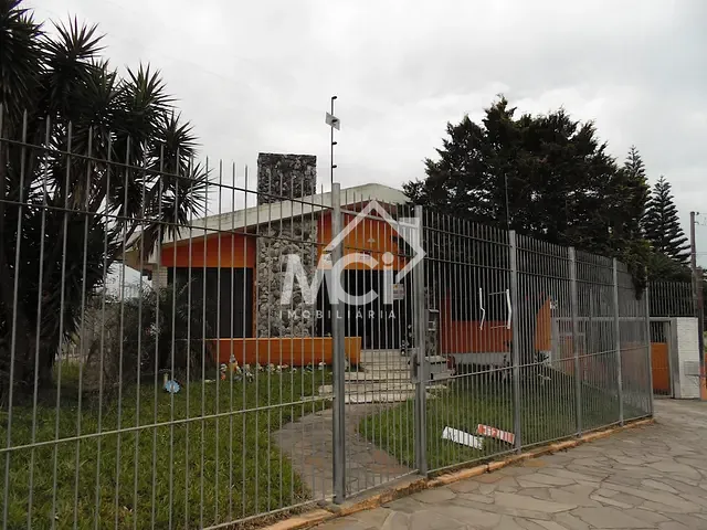 Casa 5 quartos e 3 banheiros, à venda, no bairro Três Vendas em Pelotas