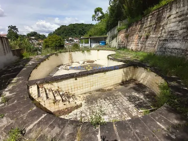 Casa 7 quartos e 7 banheiros, à venda, no bairro Saldanha Marinho em Petrópolis