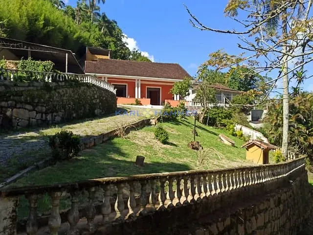 Casa 7 quartos e 7 banheiros, à venda, no bairro Saldanha Marinho em Petrópolis