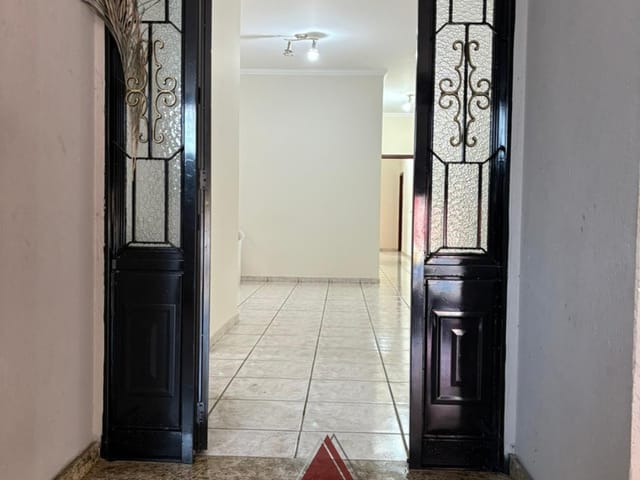 Casa com 320m² 4 quartos e 6 banheiros, à venda, no bairro Centro em Franca