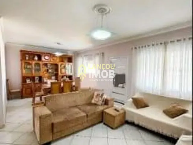 Casa com 300m² 3 quartos e 3 banheiros, à venda, no bairro Vila Maringá em Jundiaí