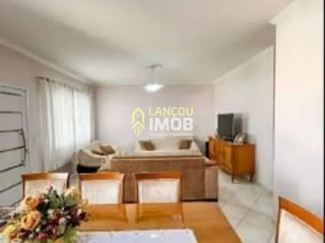 Casa com 300m² 3 quartos e 3 banheiros, à venda, no bairro Vila Maringá em Jundiaí