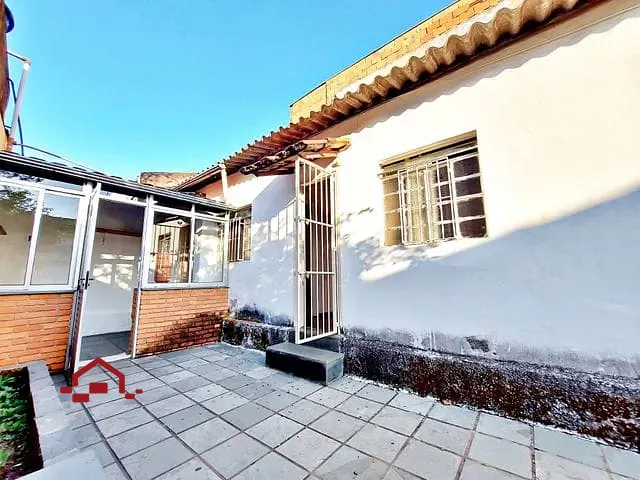 Casa com 50m² 2 quartos e 1 banheiro, para alugar, no bairro Padre Eustáquio em Belo Horizonte
