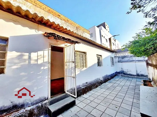 Casa com 50m² 2 quartos e 1 banheiro, para alugar, no bairro Padre Eustáquio em Belo Horizonte