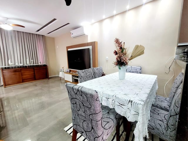 Casa com 360m² 4 quartos e 4 banheiros, à venda, no bairro Vila Valqueire em Rio de Janeiro