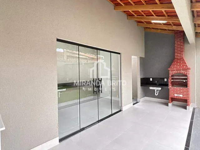 Casa 2 quartos e 2 banheiros, à venda, no bairro Parque Montreal em Aparecida de Goiânia