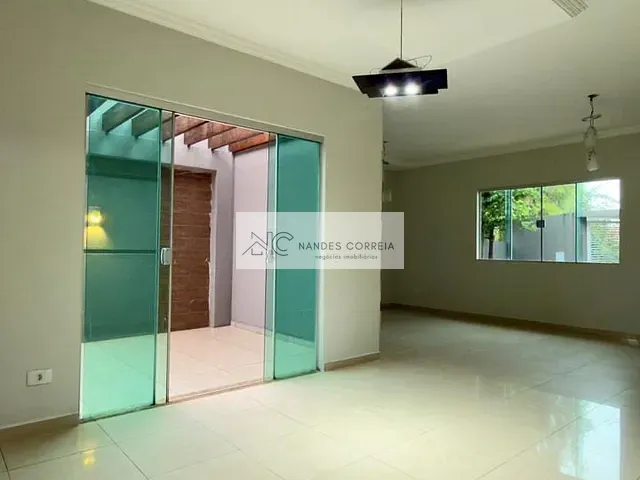 Casa 3 quartos e 3 banheiros, à venda, no bairro Jardim Santa Adelaide em Cambé