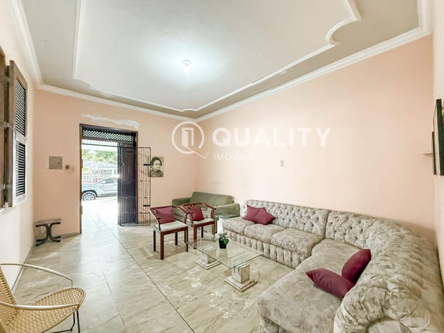 Casa com 1200m² 4 quartos e 4 banheiros, à venda, no bairro Monte Castelo em Fortaleza