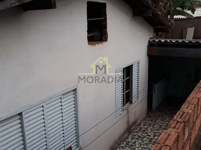 Casa com 250m² 3 quartos e 1 banheiro, à venda, no bairro Jardim Rosana em Guaxupé