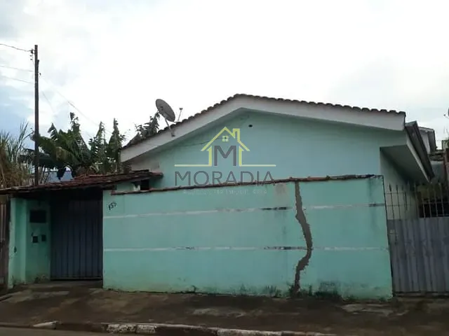 Casa com 250m² 3 quartos e 1 banheiro, à venda, no bairro Jardim Rosana em Guaxupé