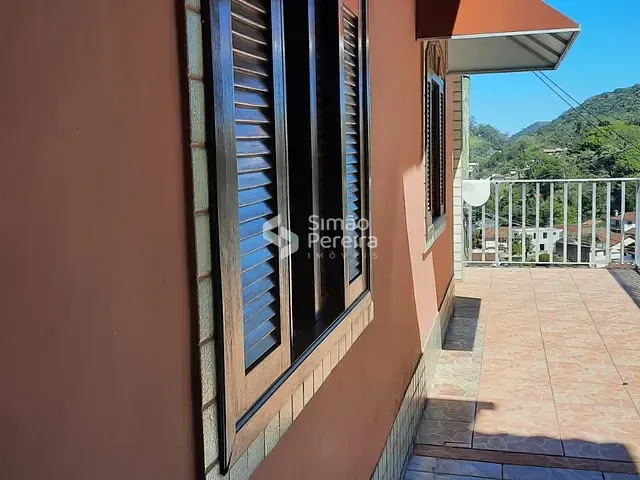 Casa com 220m² 5 quartos e 3 banheiros, à venda, no bairro Saldanha Marinho em Petrópolis