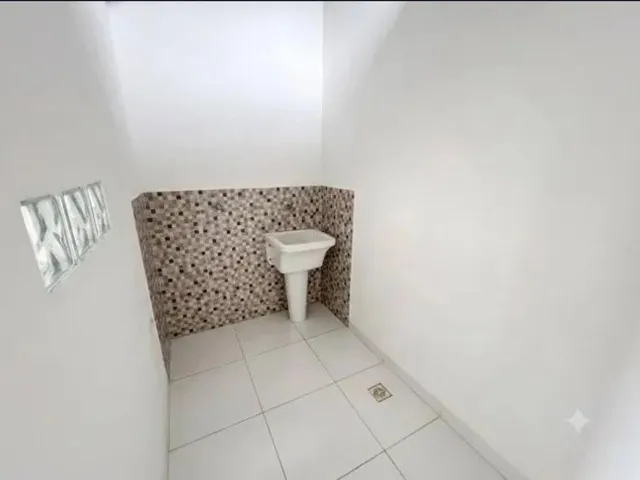Casa com 80m² 2 quartos e 1 banheiro, à venda, no bairro Parque Primavera em Itaguaí