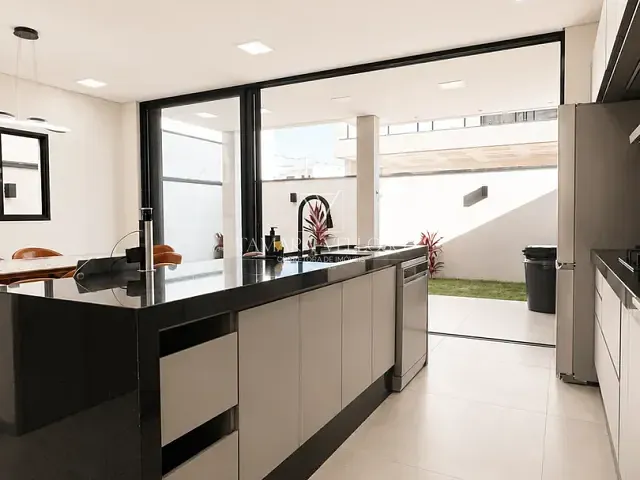 Casa 3 quartos e 3 banheiros, à venda, no bairro Porteira Preta em Mogi das Cruzes