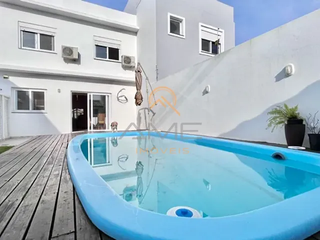 Casa com 222m² 3 quartos e 3 banheiros, à venda, no bairro Laranjal em Pelotas