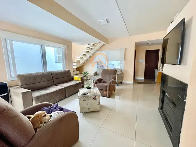 Casa com 222m² 3 quartos e 3 banheiros, à venda, no bairro Laranjal em Pelotas