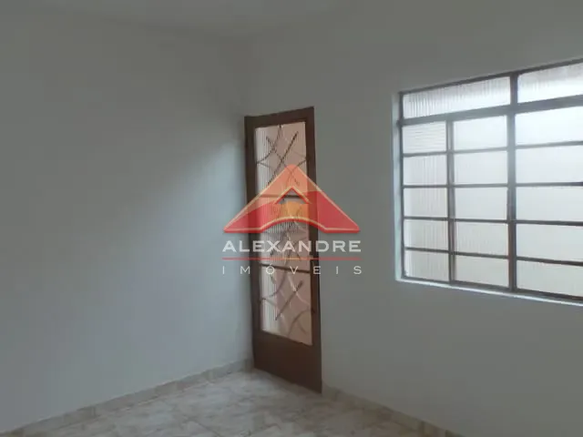 Casa com 125m² 2 quartos e 1 banheiro, para alugar, no bairro Jardim Ismênia em São José dos Campos