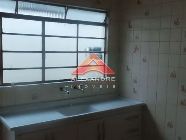 Casa com 125m² 2 quartos e 1 banheiro, para alugar, no bairro Jardim Ismênia em São José dos Campos