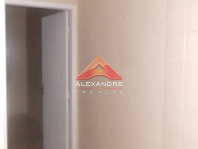 Casa com 125m² 2 quartos e 1 banheiro, para alugar, no bairro Jardim Ismênia em São José dos Campos