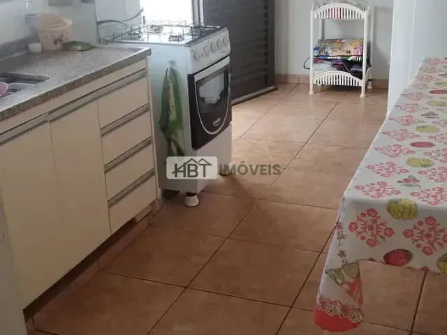 Casa com 242m² 2 quartos e 2 banheiros, à venda, no bairro Vila Santa Clara em Bauru