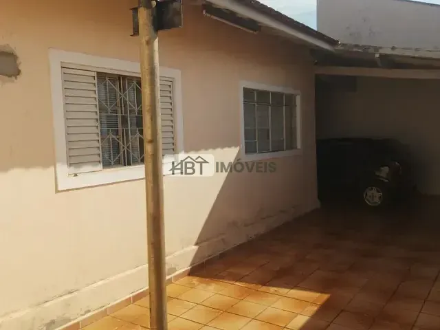 Casa com 242m² 2 quartos e 2 banheiros, à venda, no bairro Vila Santa Clara em Bauru
