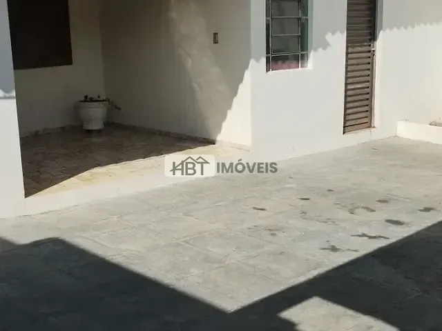 Casa com 242m² 2 quartos e 2 banheiros, à venda, no bairro Vila Santa Clara em Bauru