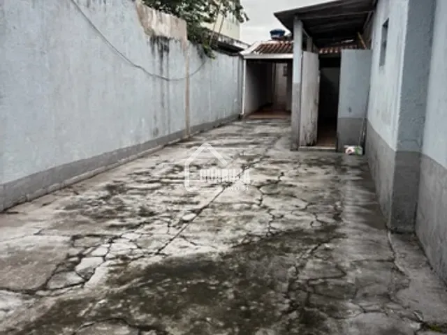 Casa 2 quartos e 2 banheiros, à venda, no bairro Vila Santa Rosa em Guarujá