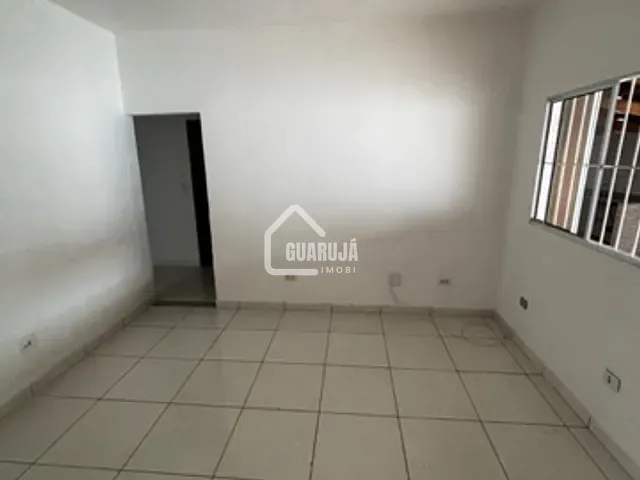 Casa 2 quartos e 2 banheiros, à venda, no bairro Vila Santa Rosa em Guarujá
