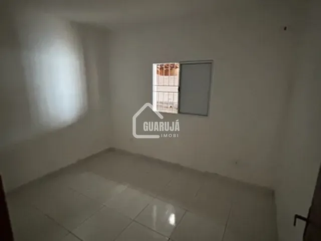 Casa 2 quartos e 2 banheiros, à venda, no bairro Vila Santa Rosa em Guarujá