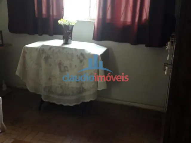 Casa com 360m² 3 quartos e 1 banheiro, à venda, no bairro Jardim Amália em Volta Redonda