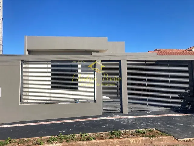 Casa com 200m² 3 quartos e 2 banheiros, à venda, no bairro Residencial Abussafe em Londrina