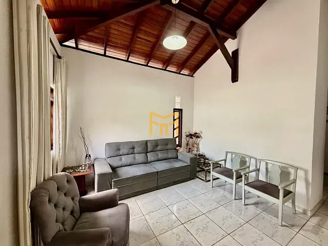 Casa 3 quartos e 4 banheiros, à venda, no bairro Marambaia em Belém