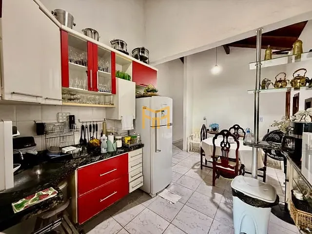 Casa 3 quartos e 4 banheiros, à venda, no bairro Marambaia em Belém