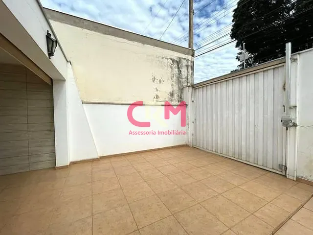 Casa com 396m² 4 quartos e 4 banheiros, à venda, no bairro Parque Residencial Laranjeiras I em Taquaritinga