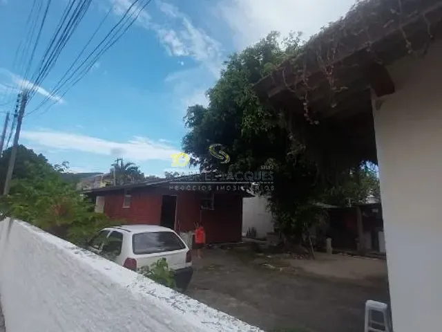 Terreno com 388m², à venda, no bairro Cachoeira do Bom Jesus em Florianópolis