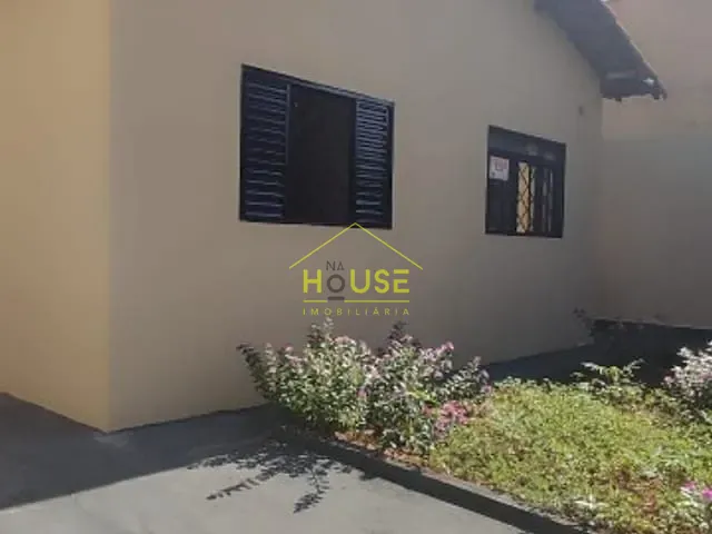 Casa com 240m², à venda, no bairro Parque Residencial do Lago em Votuporanga