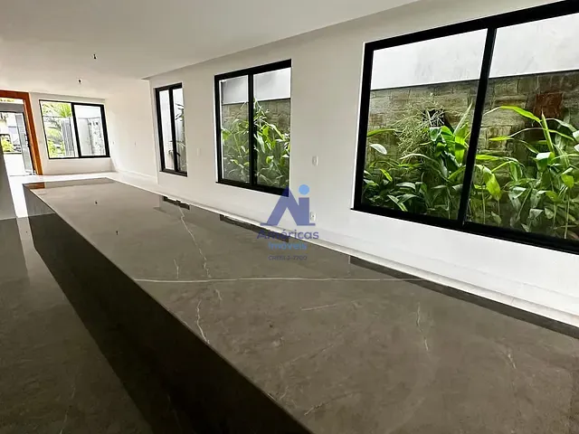 Casa com 440m² 5 quartos e 8 banheiros, à venda, no bairro Recreio dos Bandeirantes em Rio de Janeiro