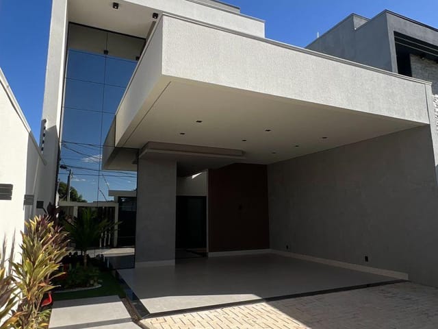 Casa 3 quartos e 3 banheiros, à venda, no bairro Jardim Botânico em Sinop