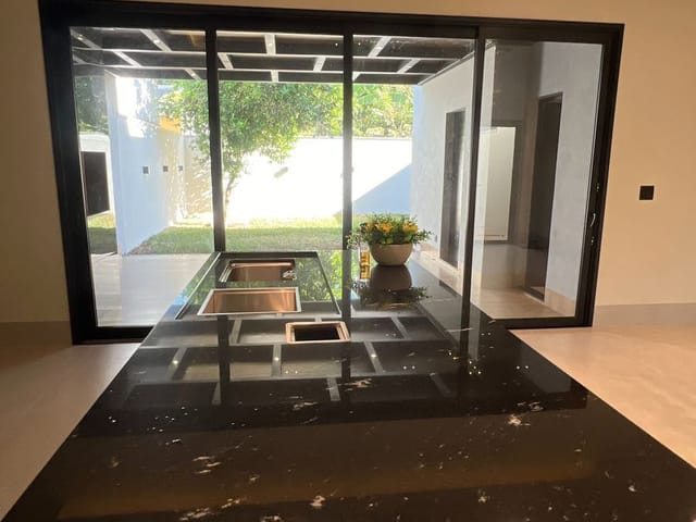 Casa 3 quartos e 3 banheiros, à venda, no bairro Jardim Botânico em Sinop