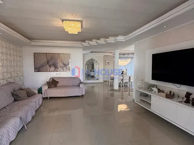 Casa com 980m² 3 quartos e 6 banheiros, à venda, no bairro Jardim Savóia em Ilhéus