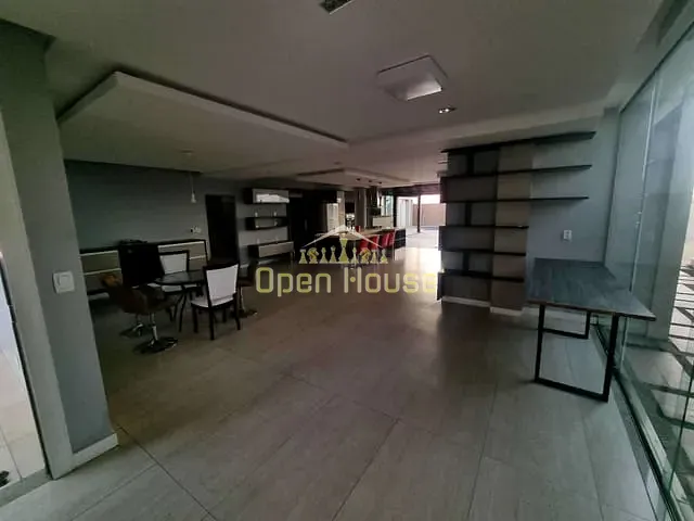 Casa com 556m² 5 quartos e 7 banheiros, à venda, no bairro Morada da Colina em Volta Redonda