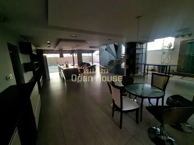 Casa com 556m² 5 quartos e 7 banheiros, à venda, no bairro Morada da Colina em Volta Redonda