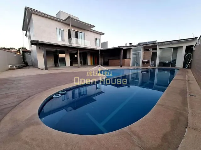 Casa com 556m² 5 quartos e 7 banheiros, à venda, no bairro Morada da Colina em Volta Redonda