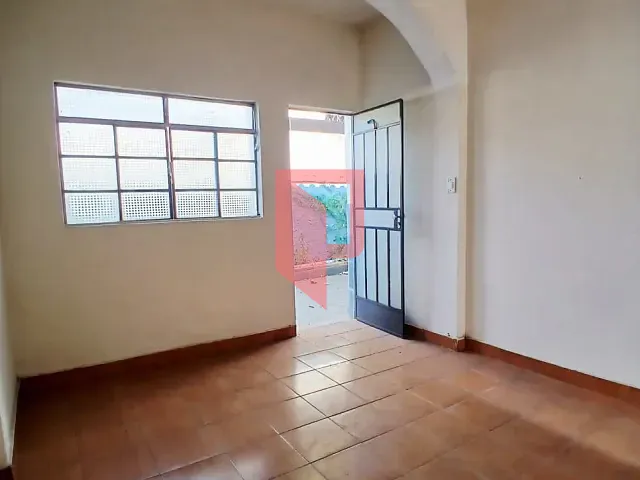 Casa com 714m² 5 quartos e 2 banheiros, à venda, no bairro Céu Azul em Belo Horizonte