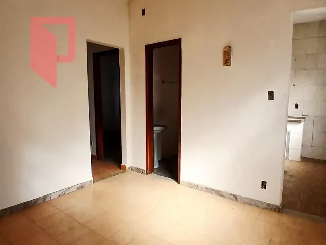 Casa com 714m² 5 quartos e 2 banheiros, à venda, no bairro Céu Azul em Belo Horizonte