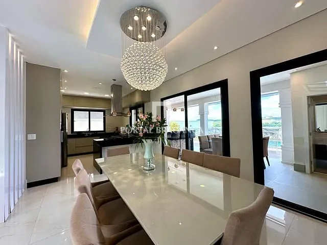 Casa com 349m² 3 quartos e 4 banheiros, à venda, no bairro Condomínio Residencial Euroville II em Bragança Paulista