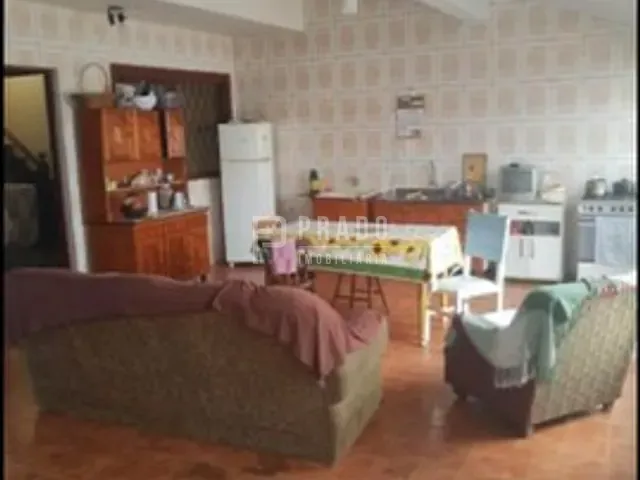 Casa com 146m² 2 quartos e 2 banheiros, à venda, no bairro Padre Reus em Pelotas