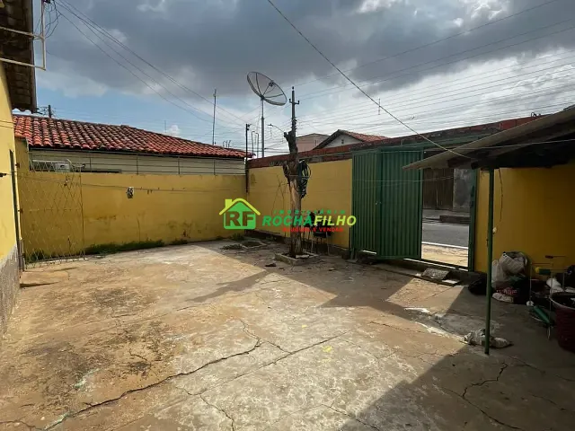 Casa com 200m² 2 quartos e 1 banheiro, à venda, no bairro Itararé em Teresina