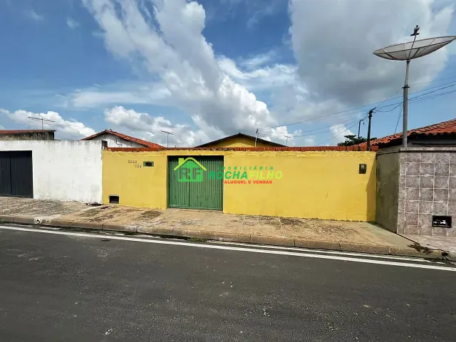 Casa com 200m² 2 quartos e 1 banheiro, à venda, no bairro Itararé em Teresina